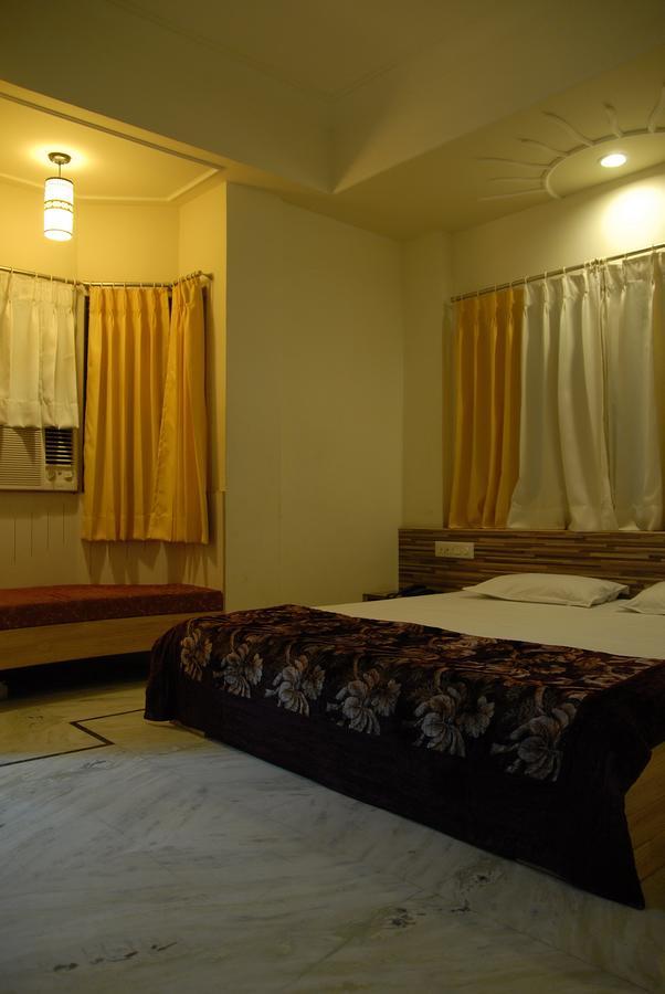 Hotel Vrinda Nāthdwāra Exterior foto