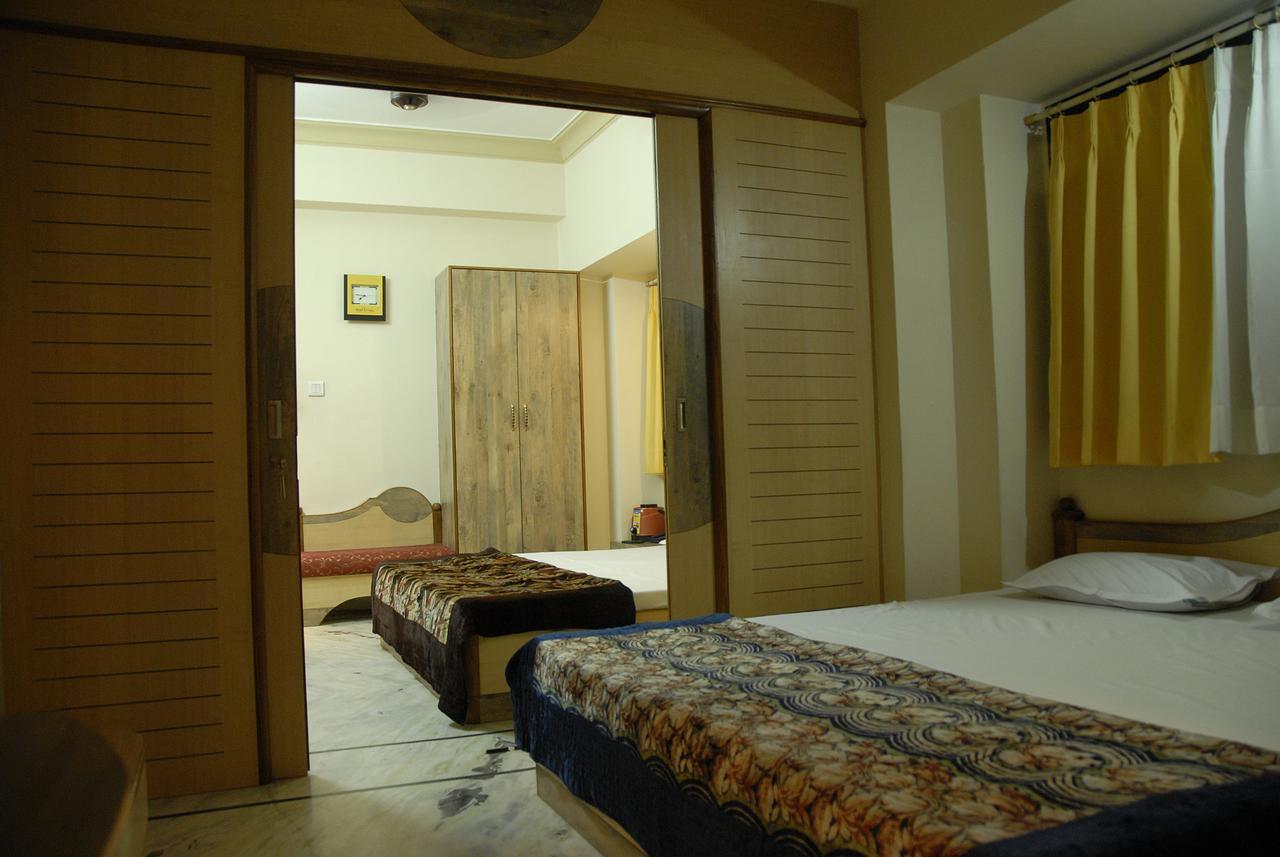 Hotel Vrinda Nāthdwāra Exterior foto